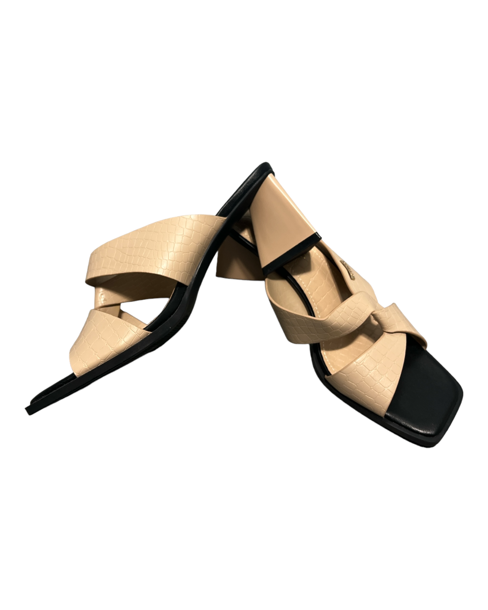 Beige Almelgao sandals